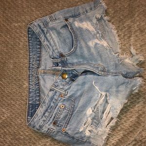 American Eagle Hi-Rise Festival Shorts